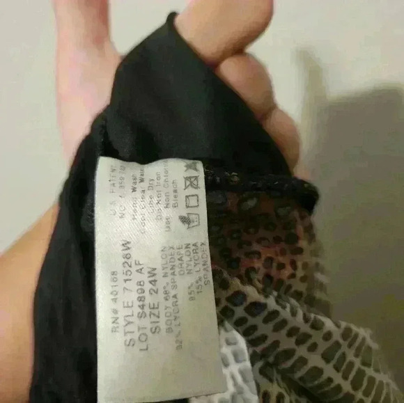 NWT MIRACLE SUIT ONE PIECE - Picture 7 of 7